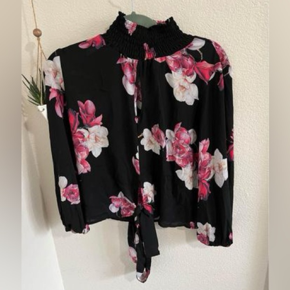 Venus blouse / Top size 4 / small - Picture 1 of 2